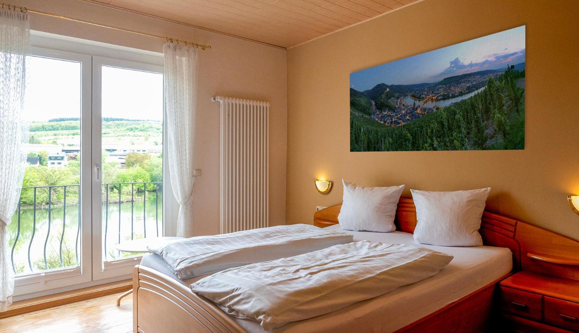 Weingut / Gaestehaus Gerlach Ürzig Exteriör bild