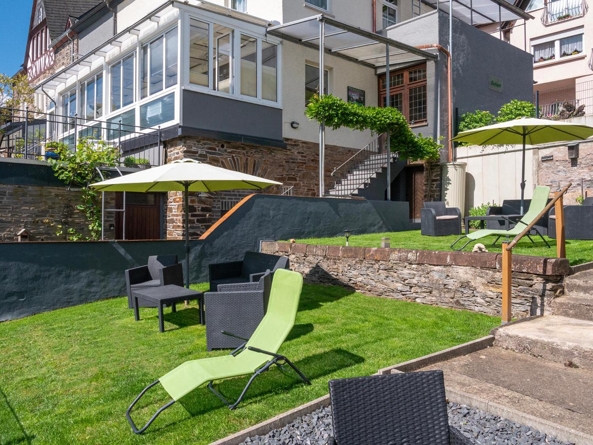 Weingut / Gaestehaus Gerlach Ürzig Exteriör bild