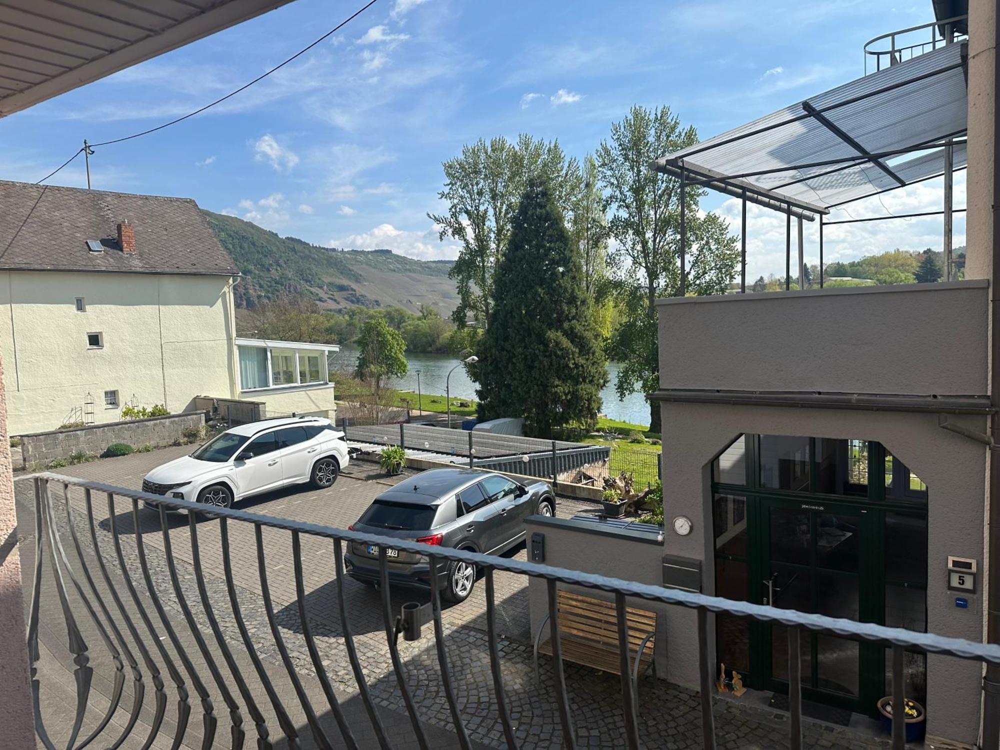 Weingut / Gaestehaus Gerlach Ürzig Exteriör bild